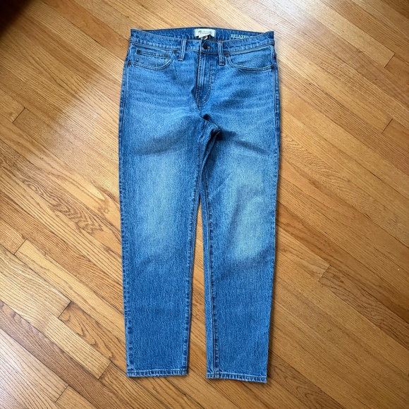 Madewell Relaxed Taper Jeans in Marcey Wash - Picture 2 of 6